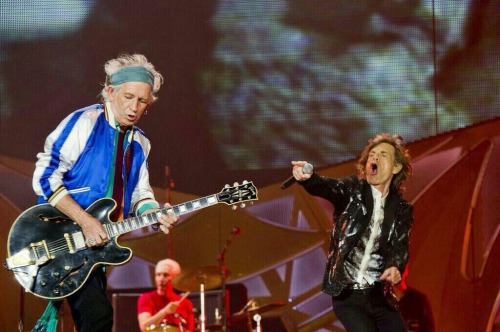 narrysfit:   Picture of Harry and Niall in the year 2069   He took MY headband!!!