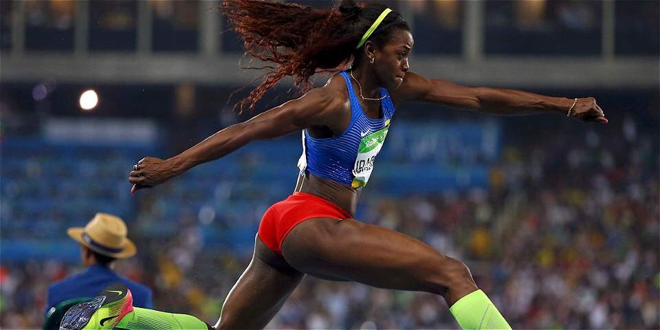 batou:  Caterine Ibargüen Mena, olympic medalist from Colombia, wins the gold medal