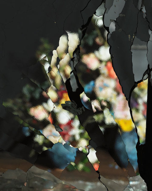 culturenlifestyle:  Lush Flower Bouquet Reflected on a Broken MirrorIsraeli photographer Ori Gersht creates a psychedelic photography series, which includes an unconventional tool: a broken mirror. Entitled, On Reflection, the series uses plastic and