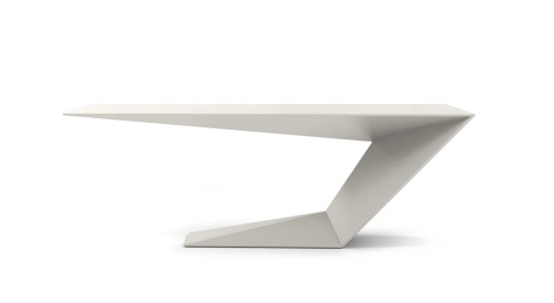 Furtif desk by Roche Bobois. Looks amazing, but be ready to shell out at least 5500 USD for this bad