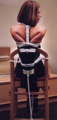 sensualhumiliation:  Tightly immobilized 