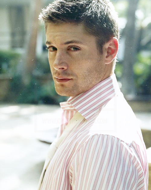 arousecas:Jensen Ackles – Hollywood Life Magazine [x]