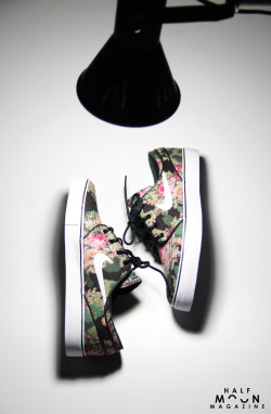 shoe-pornn:  Nike Janoski-Floral. Shot for