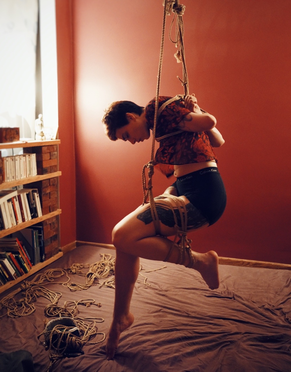 enbydea-masochist:  Warm evening distraction with Paco 🐾
