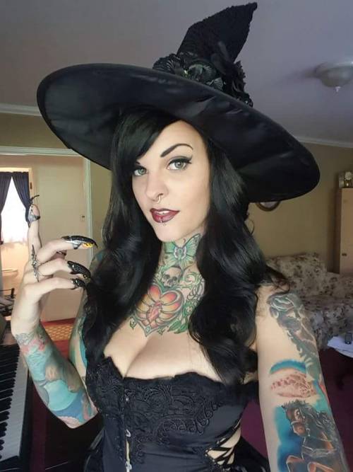Porn photo sarahclaxtonfanpage:  She put a spell on