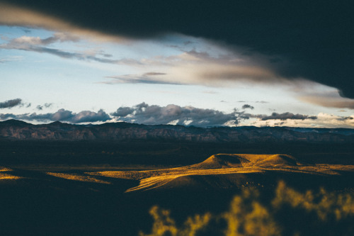 whileoutriding:  The Desert Ramble. Pt 1. In which our fatbike posse rides from Fruita to Moab, and 