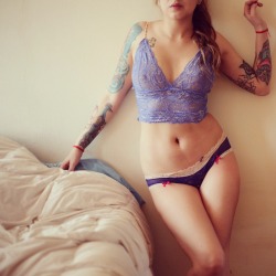 nataliapozzo:  New blog.  Don’t forget my new set so close to you. In suicide girls        Baxter 💙