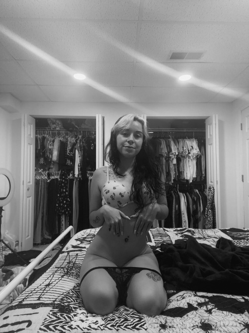 mooshtoosh:thought i’d drop in and say hi with a big post! ✌🏻