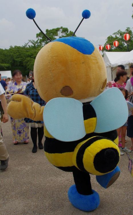 azflashjp: 【ゆるキャラ】ナゴビー（愛知県名古屋市） 今日8月8日は名古屋市が「まるはちの日」として制定しているようだが、認知度が低くて名古屋市民にも知られていない恐れがある。ちなみに、ナゴ