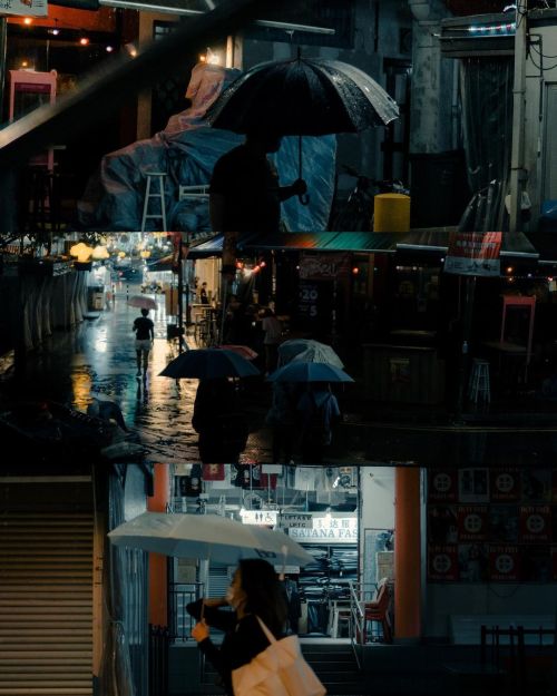 Rain, lights and umbrellas of Chinatown ☂️ . . . . . . #streetphotography #streets_vision #sonysinga