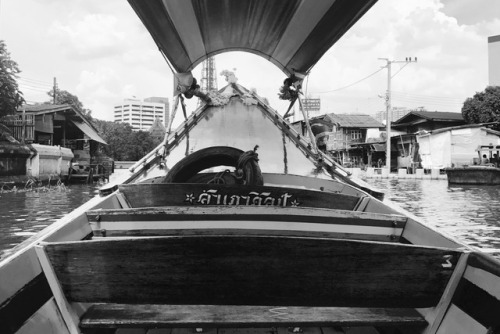 kelseylorene: <b>Water Taxi</b>, Chak Phra, Bangkok, Thailand.