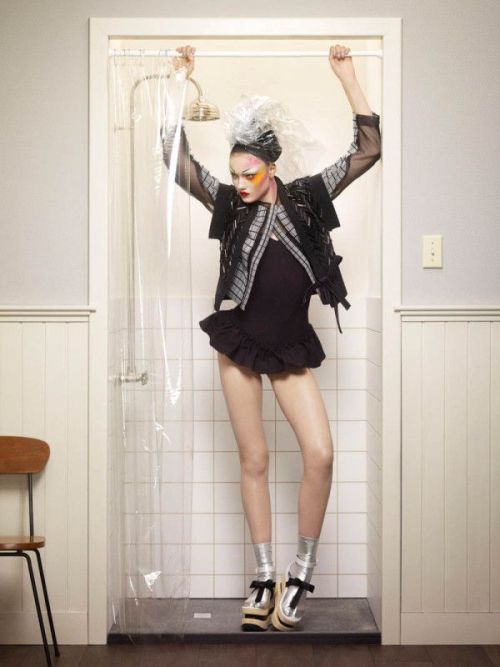 fashion–victime:Yumi Lambert for Jalouse March 2013Photographer: Erwin Olaf