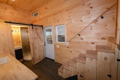 tinyhousetown:  A craftsman tiny home for sale in Knoxville, TN  Gorgeous start, but needs way more storage 😍