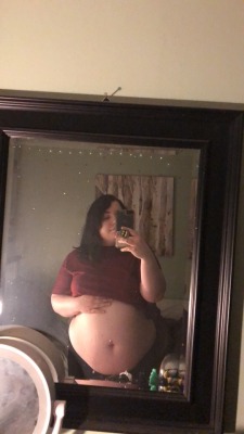 gothbelly:Big bellyyyyy🐖