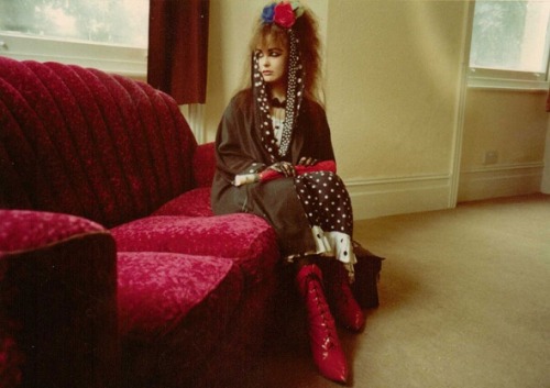 theorderovdeath:  Jill Bryson of Strawberry Switchblade. 