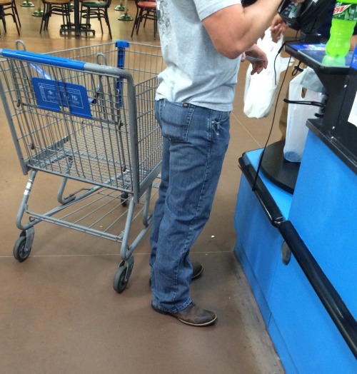 cowboysandsoldiers: Military cowboy at Walmart.cowboysandsoldiers.tumblr.com/