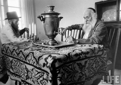 Kfar Chabad, Israel, circa 1960. Paul Schutzer for LIFE Magazine.