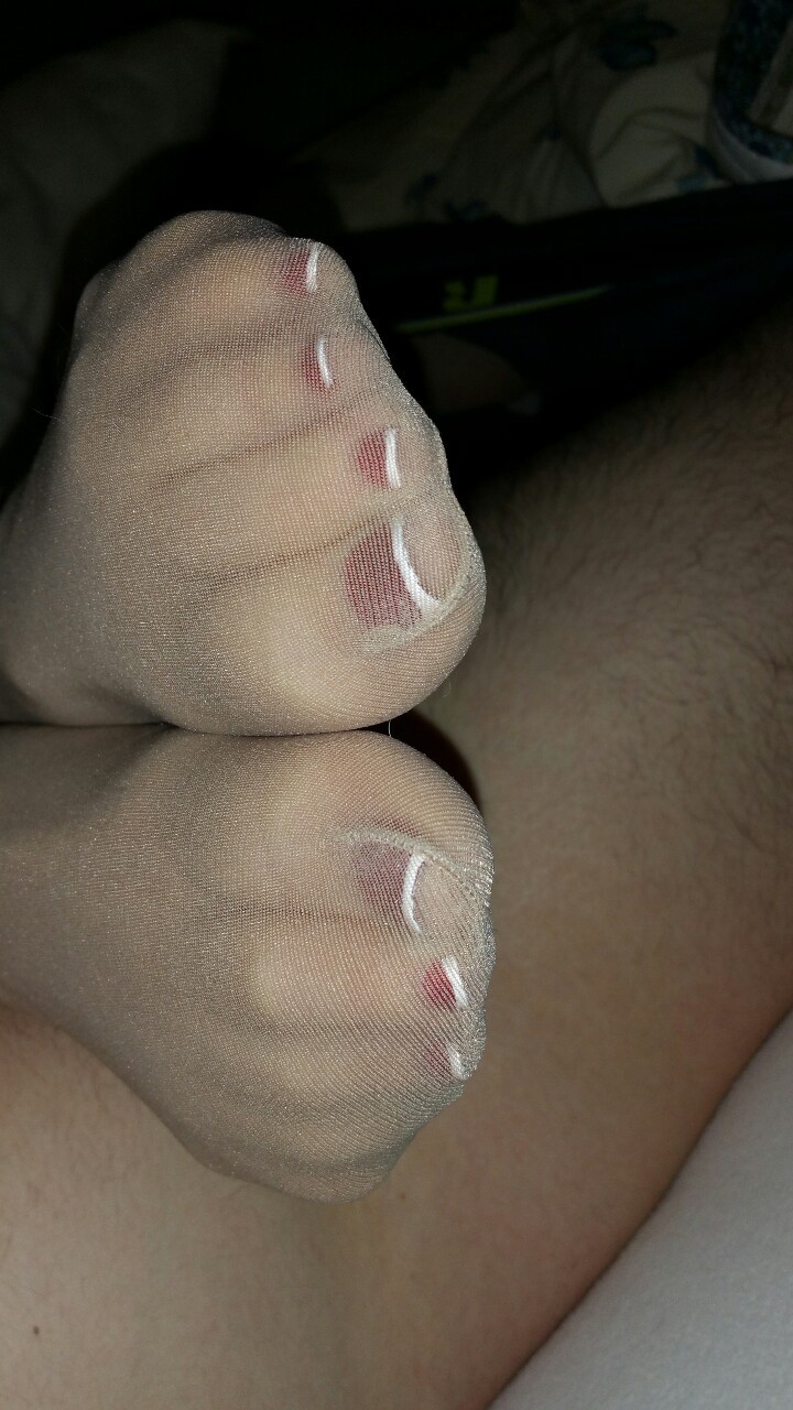 homemadefootjobs:  Kinky sex, Toe sucking and footjobs for me and my wife 