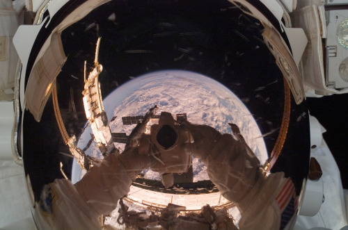 gunsandposes:  Astronaut visor selfies reveal porn pictures