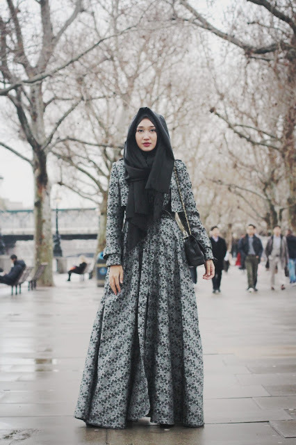 hijab-wearitright:Dian Pelangi, Indonesian fashion designer.