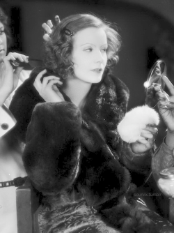 sourvix:  Greta Garbo, 1927 