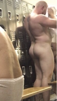 fhabhotdamncobs:  thelockerroom:These ended up on my phone.  I’m not sure where they came from.  Send me a citation you have knowledge.    W♂♂F     (WARNING!   No “Pretty Boys” here.)  