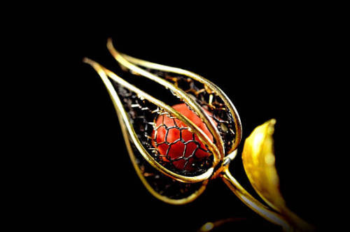 Beautiful hozuki (physalis) shaped hairpin, for sale here