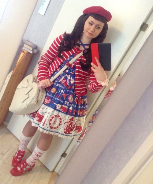 celestabellebethebelle:  outfit for a con i won’t go to op, socks: angelic pretty bag: evil li