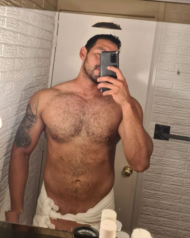 thejuicylatincocks: