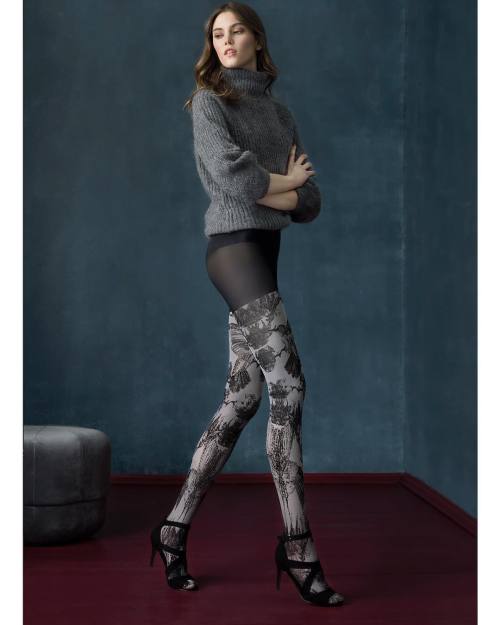 Melancholia 40 Den microfibre tights. Link in bio! #fiore #tights #flower #patterned #microfibre #fa