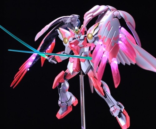 Model: Master Grade (MG) 1/100 Gundam Wing Zero (by Grimhon)Buy now: Click here to order Base Kit fr