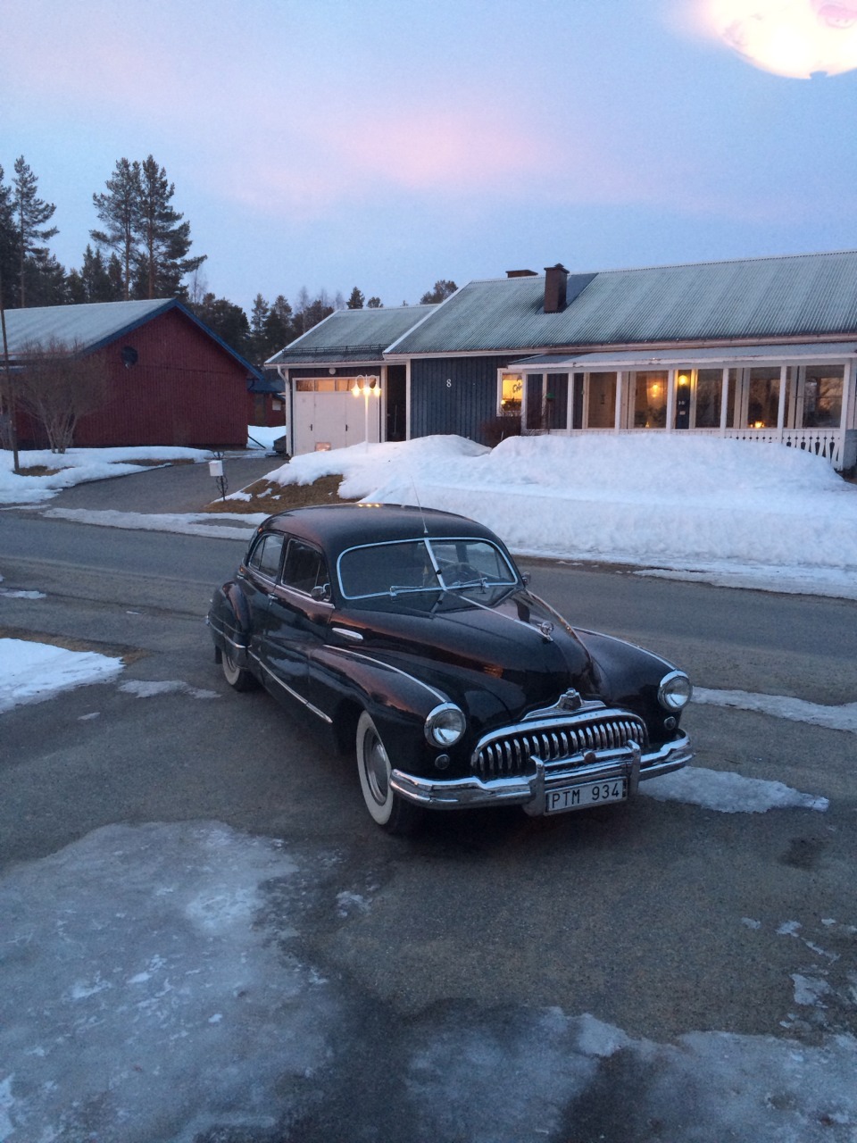 screwedntattooed:  Another Club member brought out his car yesterday. -47 Buick Super