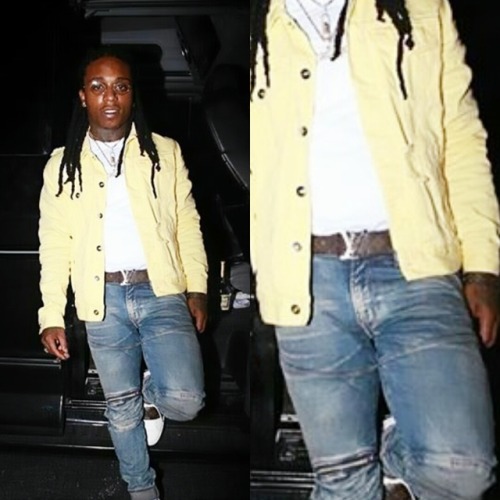 lamarworld:  Jaquees bulge & booty