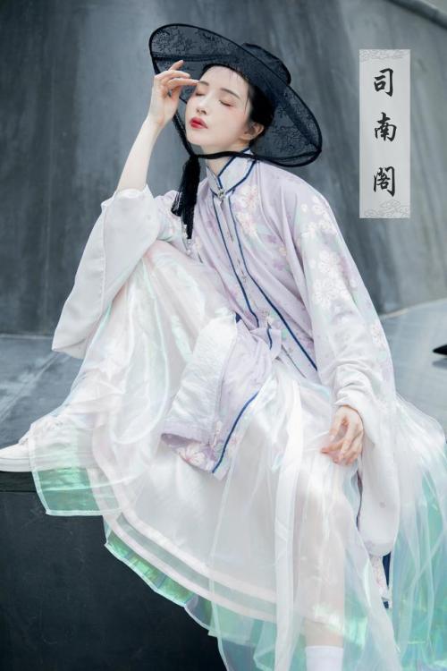 changan-moon:Traditional Chinese hanfu by 司南阁