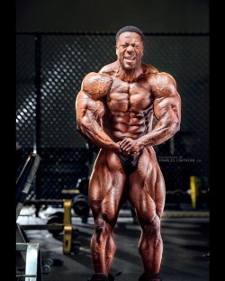 Shawn Rhoden - Looking like a god damned freak.