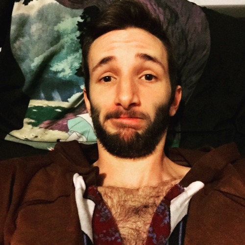 badassbisexualrouge: Just me trying to be cute Sexy hairy guy