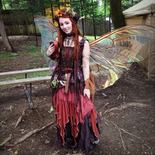 elvenrealm: From the renaissance festival on Saturday! I had a jolly time ^_^ Instagram: Lotheriel