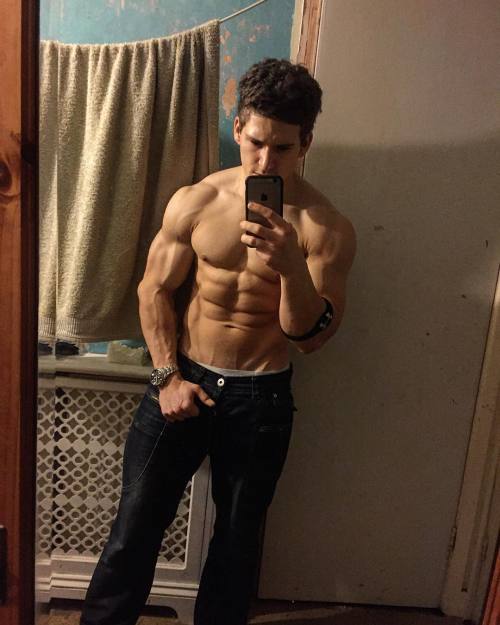 lumbrjax:  Instagram user @jjjames91 http://ift.tt/1SCyFxX 