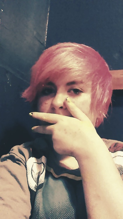 Asriel/Allen, he/him, nonbinary Howdy! I’m back from last week since selfie saturdy gives me allot o