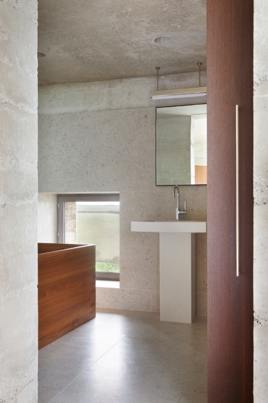 architorturedsouls:  Secular Retreat / Peter Zumthorph: Jack Hobhouse/Living Architecture