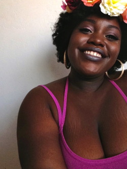 curvesincolor:  bebypink.tumblr.com