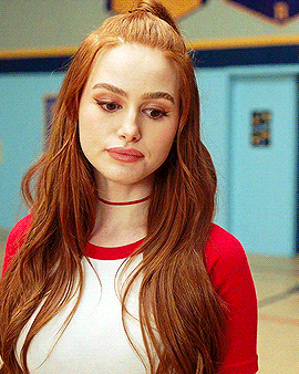 CHERYL BLOSSOM + outfitsS05E07 | Chapter Eighty-Three: Fire in the Sky
