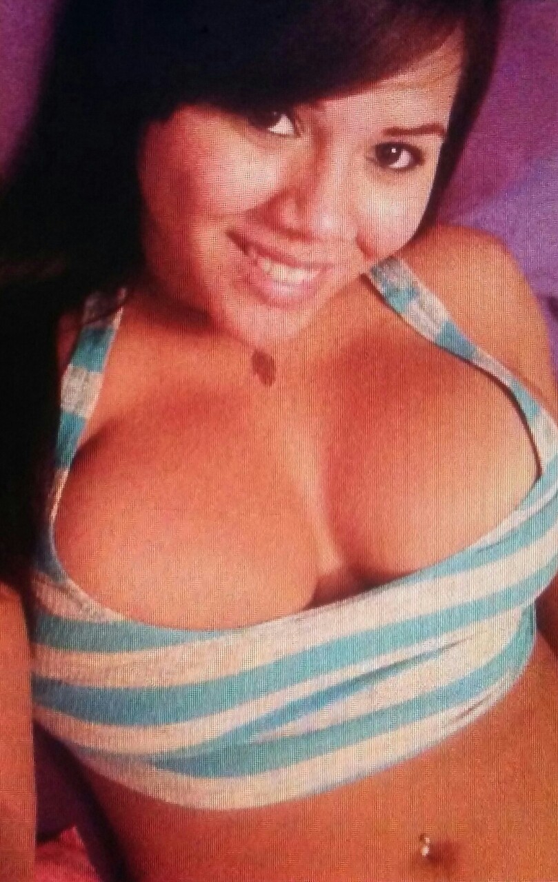 chapiadoradepuertorico:  Fabiola SofiA desde las piedras P. R.