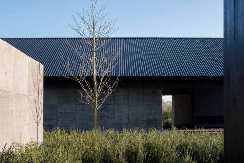 winery valke vleug ~ vincent van duysen architects | photos © koen van damme