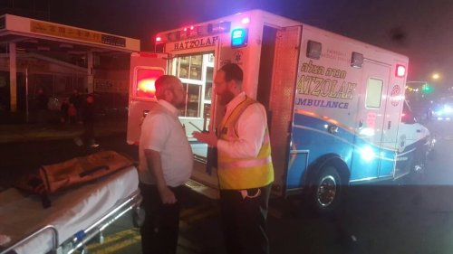 NYS Hock ‏@911fb12 hours agoB: U/D Fort Hamilton &amp; 65 St, MVA @NYPD66Pct MOS involved, #Hatzolah