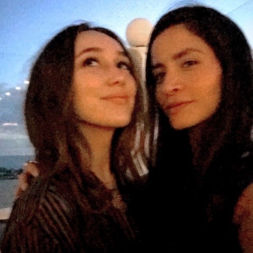 Sex twdandthe100:  Their friendship is very important pictures