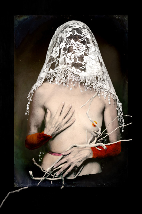 emanuelacauphoto:  My unpublished photos on Etsy        © Emanuela Cau autoportrait   