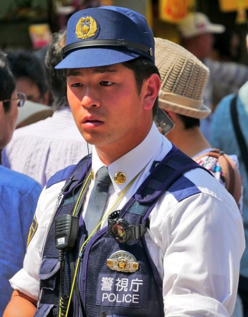 ma2-macho:kime8686:joyse22jpangsana:Japanese Cute Policeman ‍✈️なんでもやってあげる可愛いじゃん