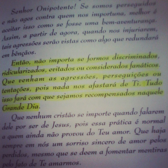 girl-dos-olhos-de-deus:  Então,não importa se fomos discriminados,ridicularizados,evitados