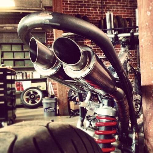 six3seven: By ‘classifiedmoto’ on instagram: Jeremy’s new KT675 exhaust by the master @sleeperdesig